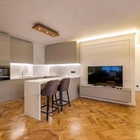 Sofapart Stylish & Fancy Place With 1 Bdr Apartment